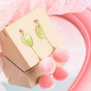 NEW Peach earrings Cute and sweet with leaves